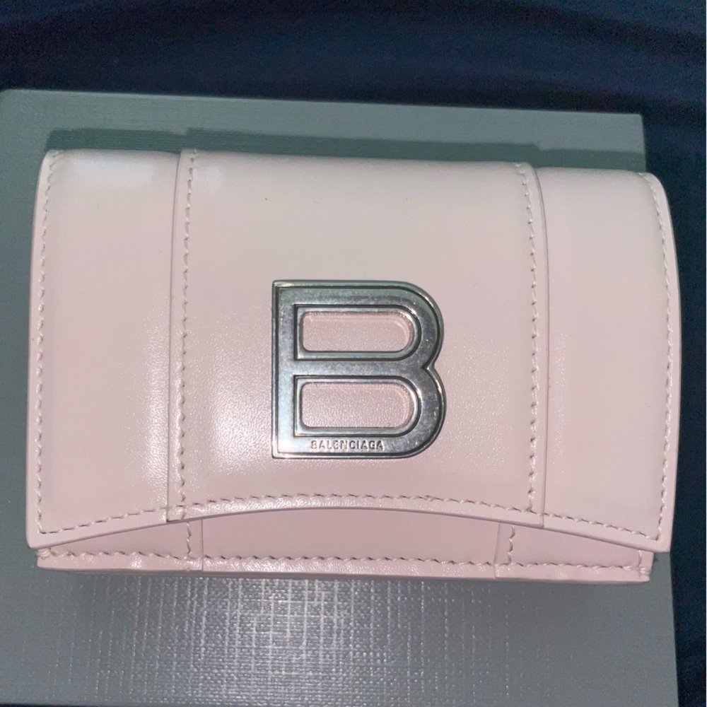 WOMEN'S HOURGLASS MINI WALLET IN PINK (NEW)